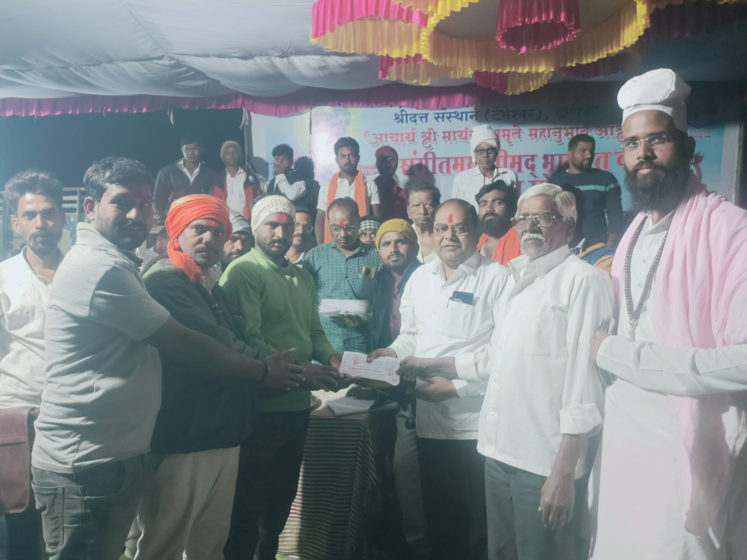 ढाणकीच्या शंकरपटात 'जॉबर-लाडक्या' जोडीचा थरार; अवघ्या ६.४० सेकंदात मारली बाजी!