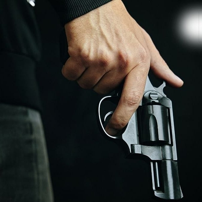 “बंदुकीच्या धाकावर मारहाण; नायब तहसिलदारावर गंभीर आरोप, पोफाळी पोलिसांवरही पाठराखणीचा आरोप”