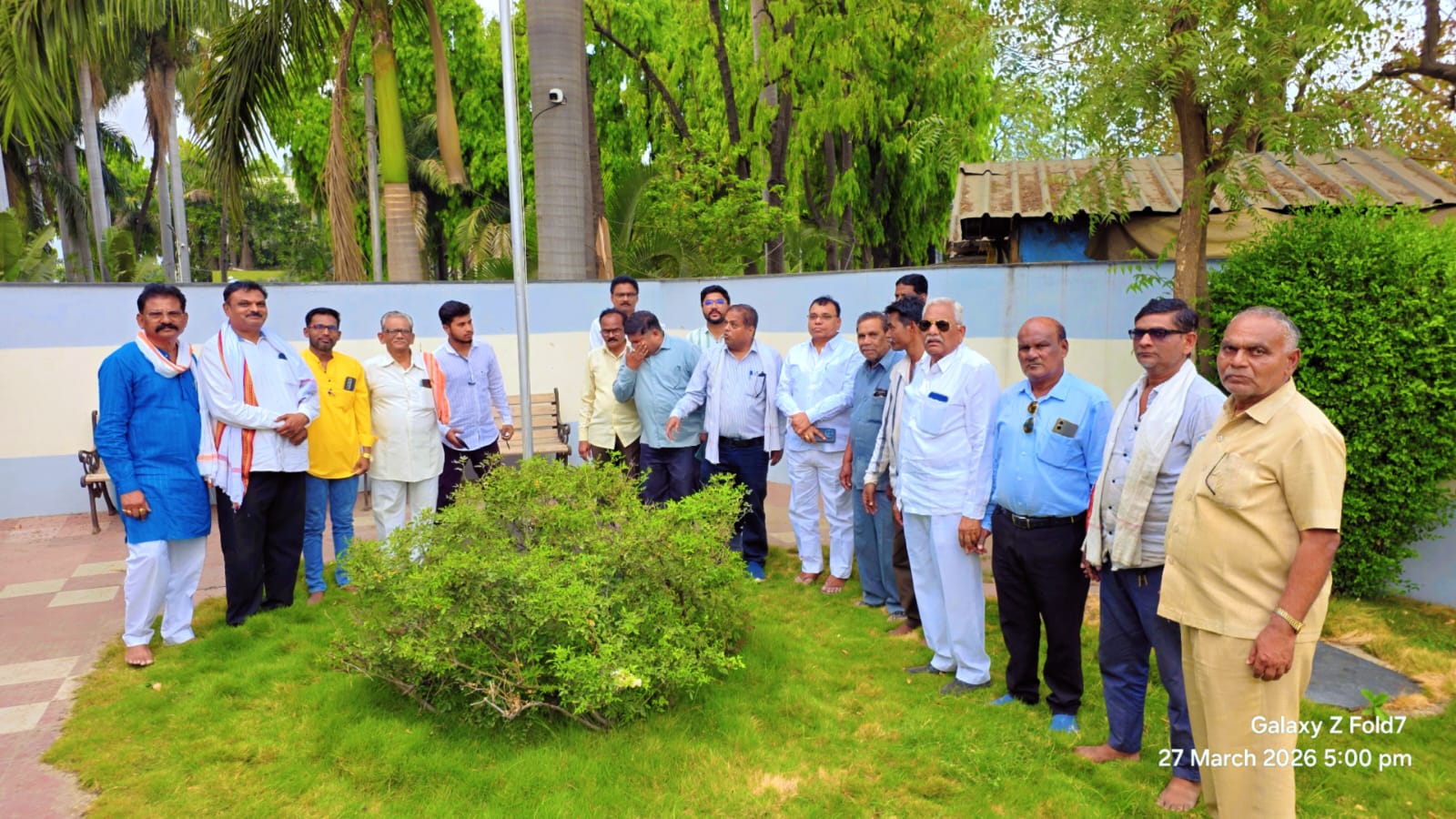 भीमजयंती निमित्ताने भारतरत्न महामानव बोधिसत्व डॉ बाबासाहेब आंबेडकर यांच्या पुतळ्याच्या उमरखेड नगरपरिषद ने घेतला सौंदर्यकरणाचा आढावा!