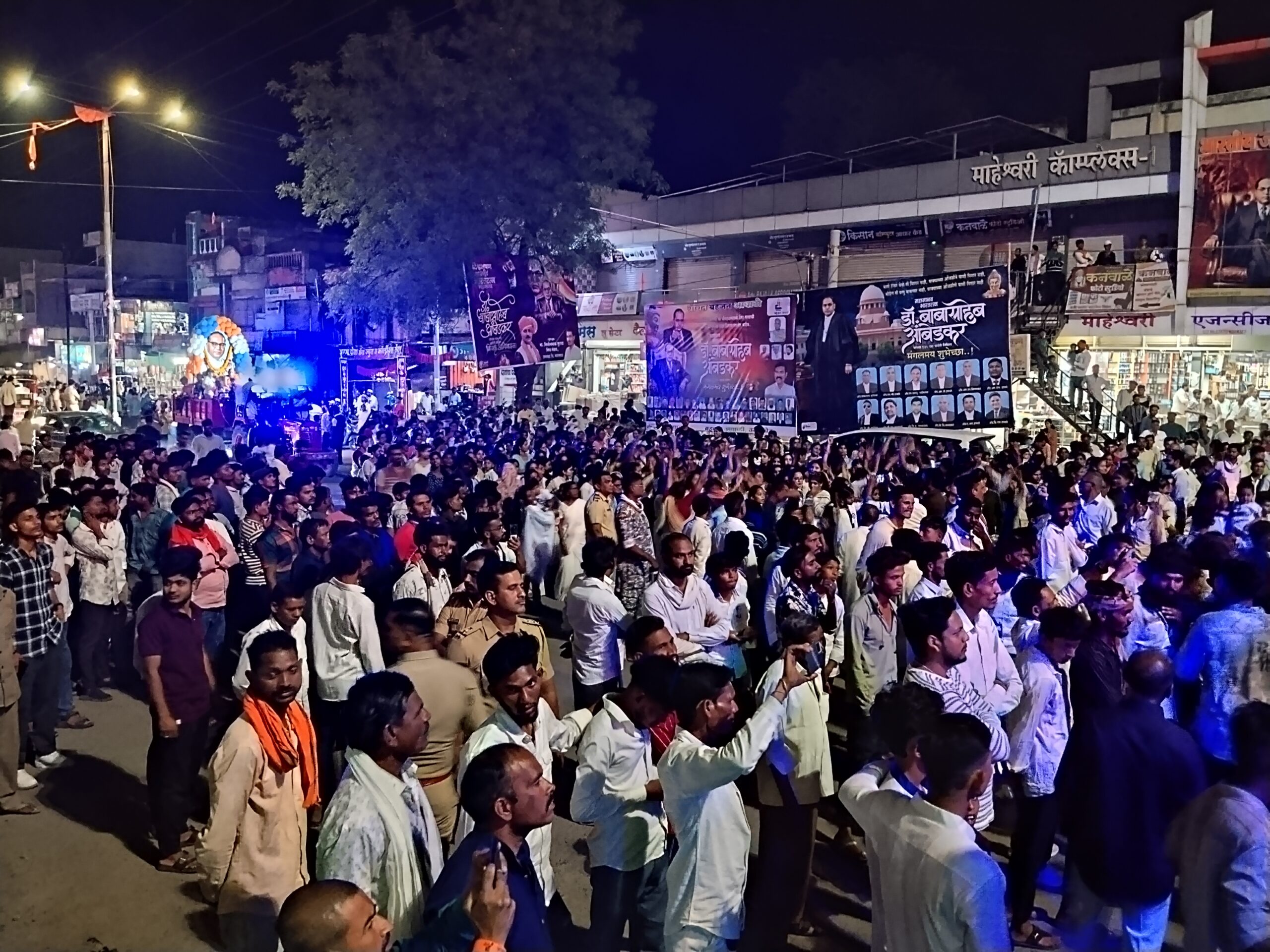 उमरखेडमध्ये महामानव डॉ. बाबासाहेब आंबेडकर यांची १३५ वी जयंती उत्साहात साजरी.