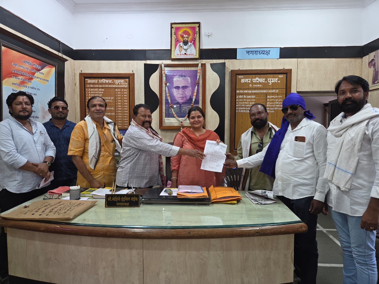 डॉ.बाबासाहेब आंबेडकर यांच्या पूर्णाकृती पुतळ्याचे सुशोभिकरण त्वरित सुरू करा!