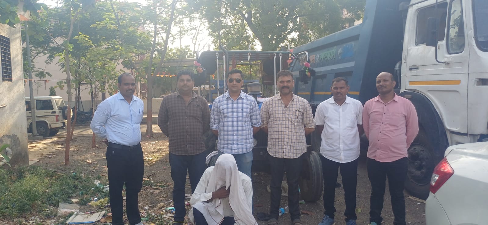 पोलीस स्टेशन उमरखेड हददीत अवैध पिवळी रेती वाहतुक करणा-या टॅक्टर जप्त करुन चालक यांच्यावर गुन्हा दाखल
