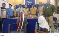 ढाणकीत तलवारीसह तरूणाला अटक; शहरात धारदार शस्त्रांचे प्रमाण वाढल्याने 'कॉम्बिंग ऑपरेशन'ची मागणी